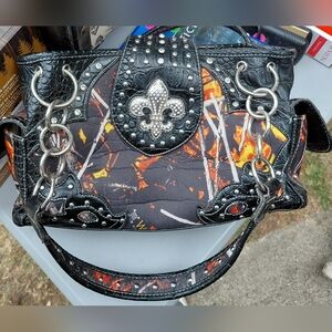 Wildfire Camo Concealed Carry Women's Shoulder Bag